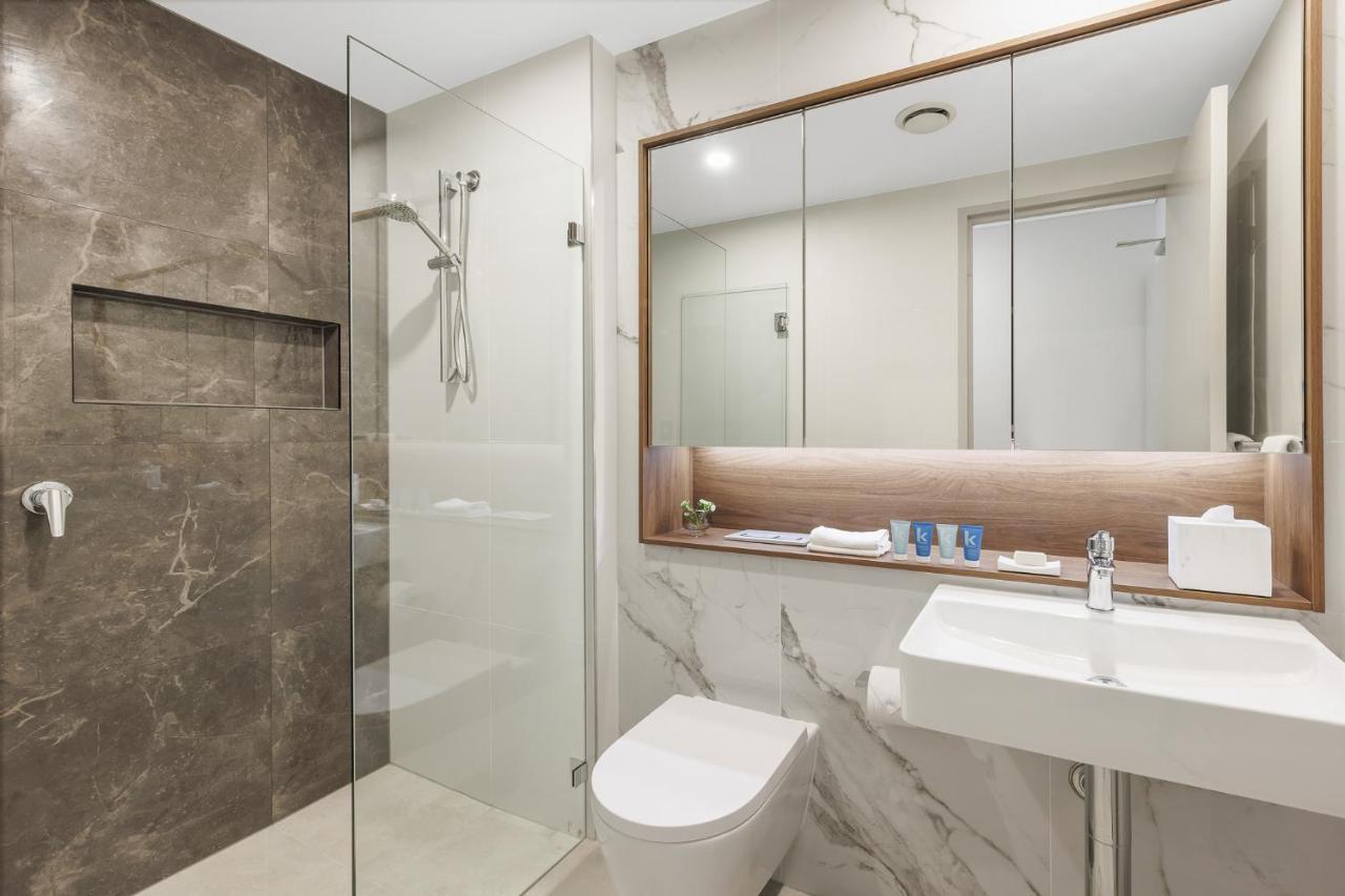 Meriton Suites Liverpool Zewnętrze zdjęcie Bathroom
