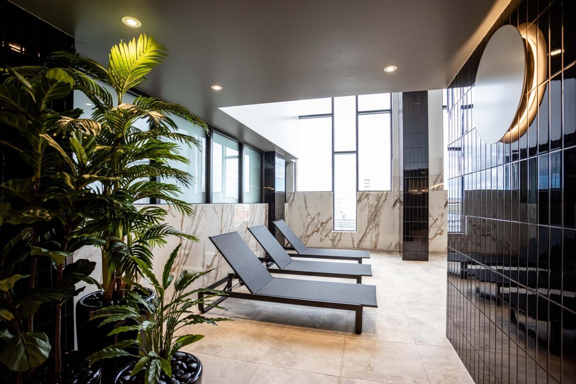 Meriton Suites Liverpool Zewnętrze zdjęcie The spa at The Standard London
