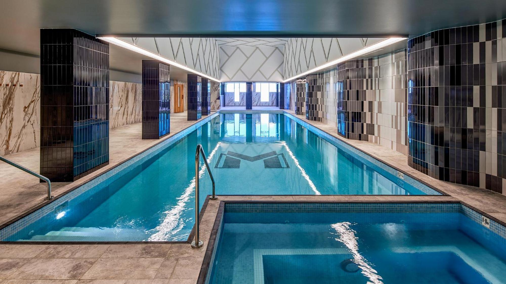 Meriton Suites Liverpool Zewnętrze zdjęcie The pool at the Mandarin Oriental